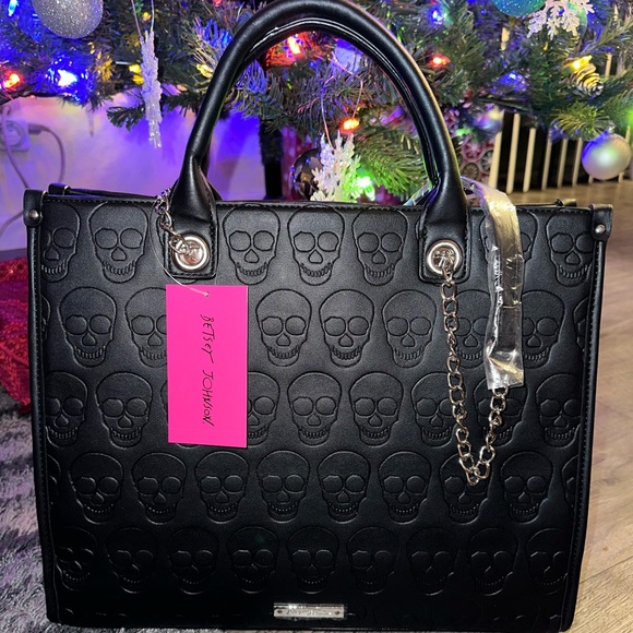 Betsey Johnson | Bags | Betsey Johnson Xokiara2 Black Scull Embossed Tote Bag W Pouch Al